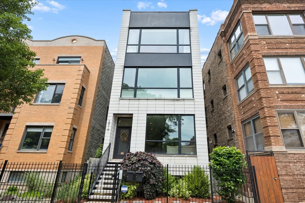 2910 W Palmer Street Unit: 1