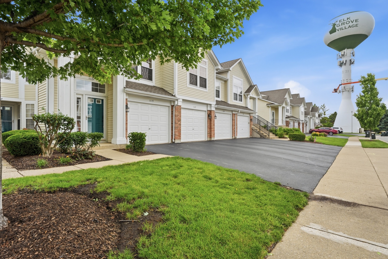 1117 Hawthorne Lane Unit: 1117