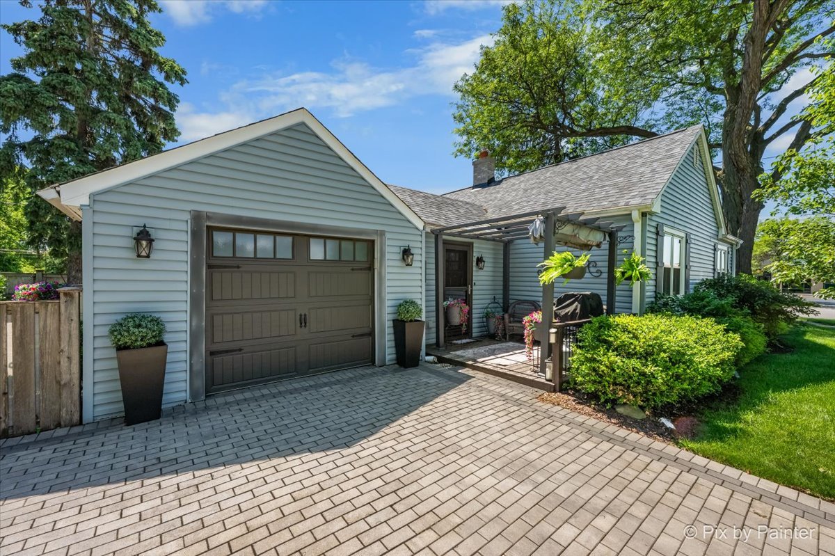72 W Irving Park Road