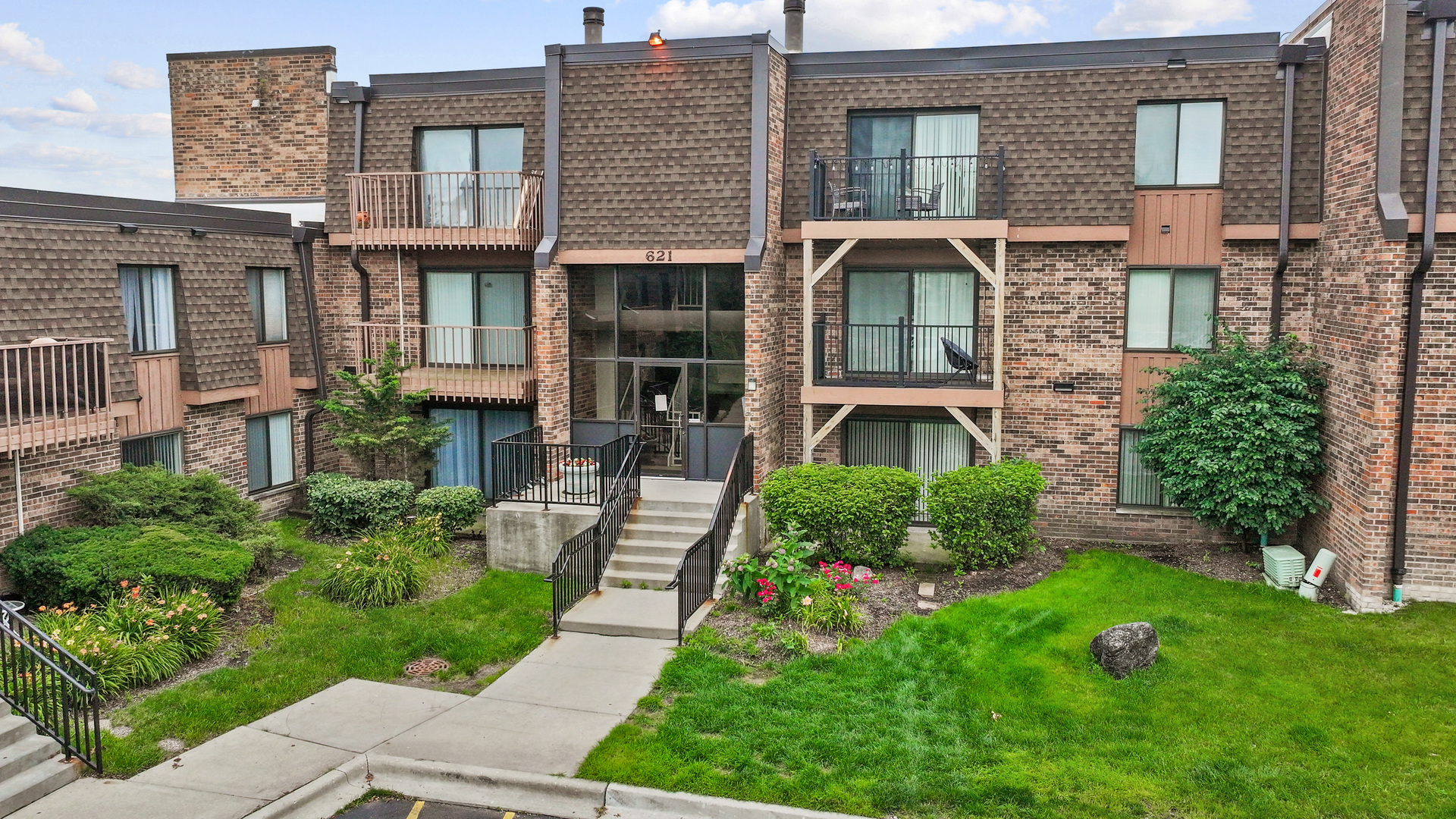 621 Tralee Court Unit: 3C