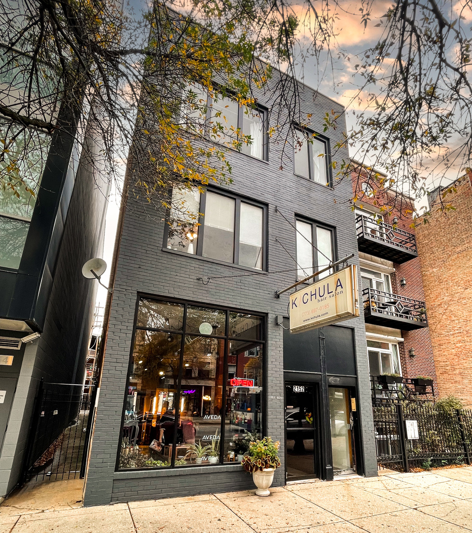 2152 W Division Street Unit: 2R