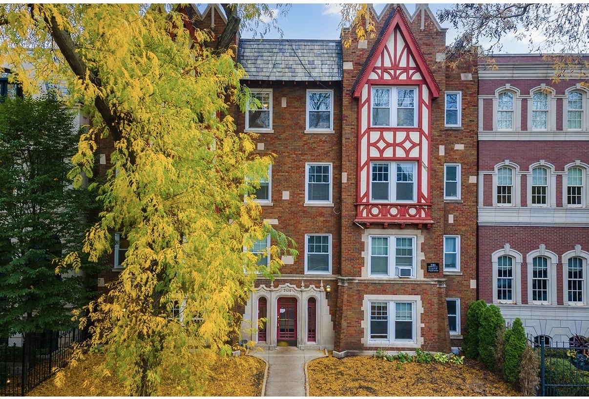 2129 N Dayton Street Unit: 201