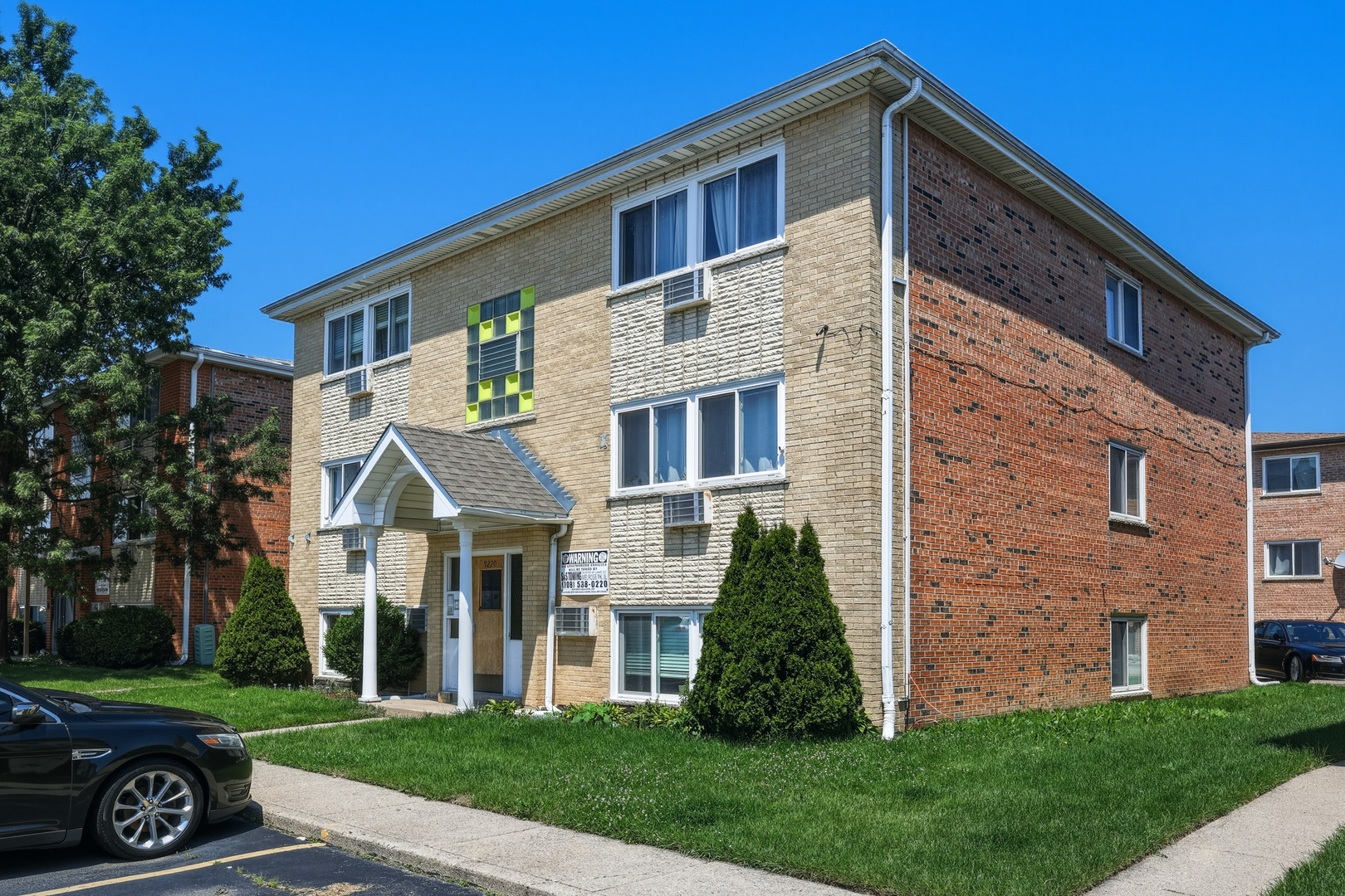 9220 S Sally Lane