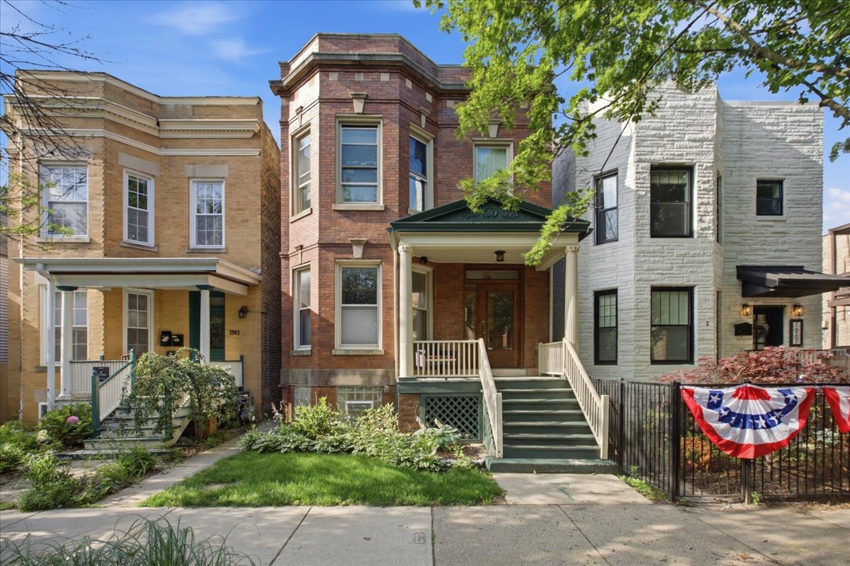 1965 W Summerdale Avenue Unit: G