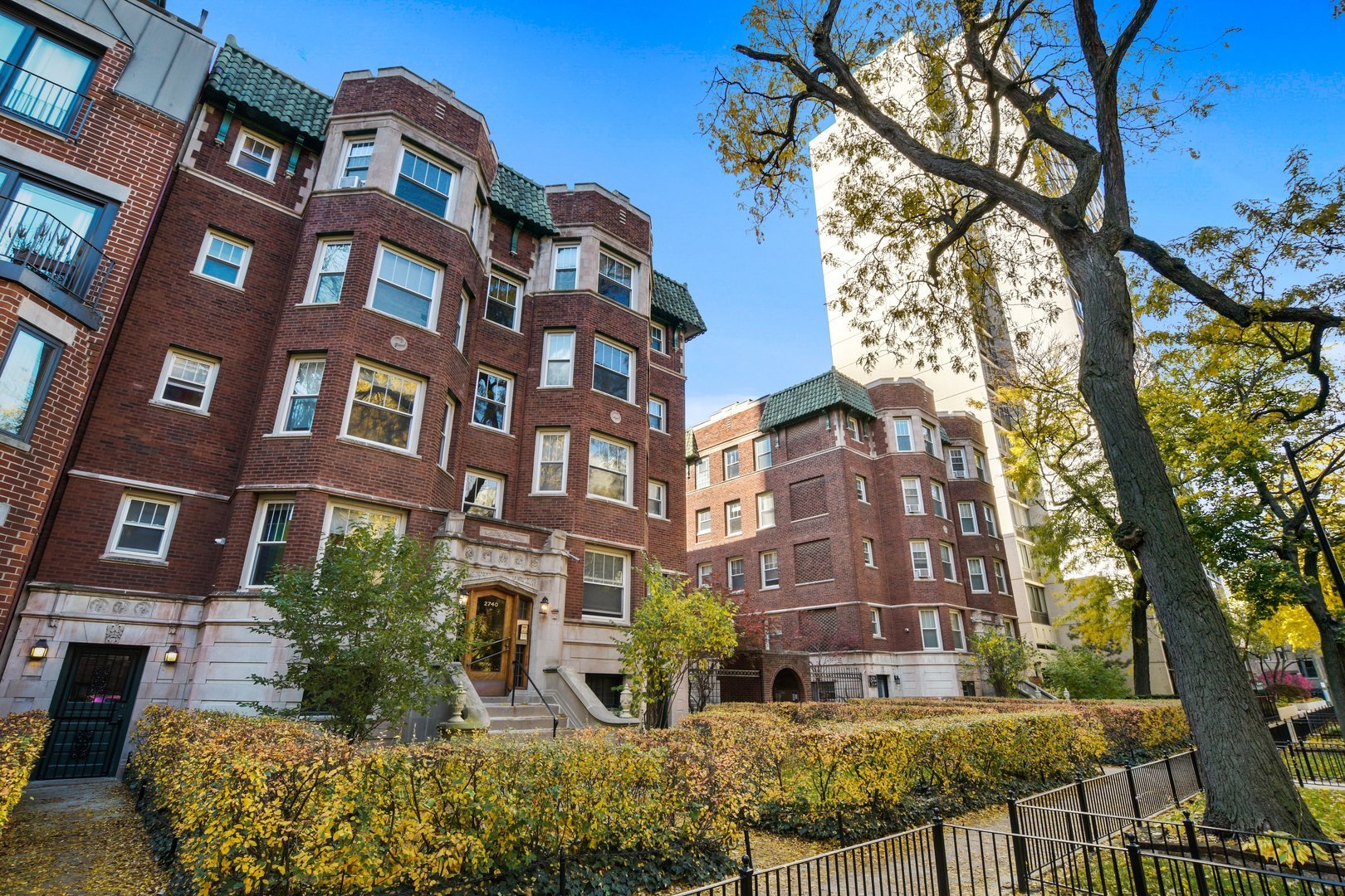 2746.5 N Hampden Street Unit: 1DD