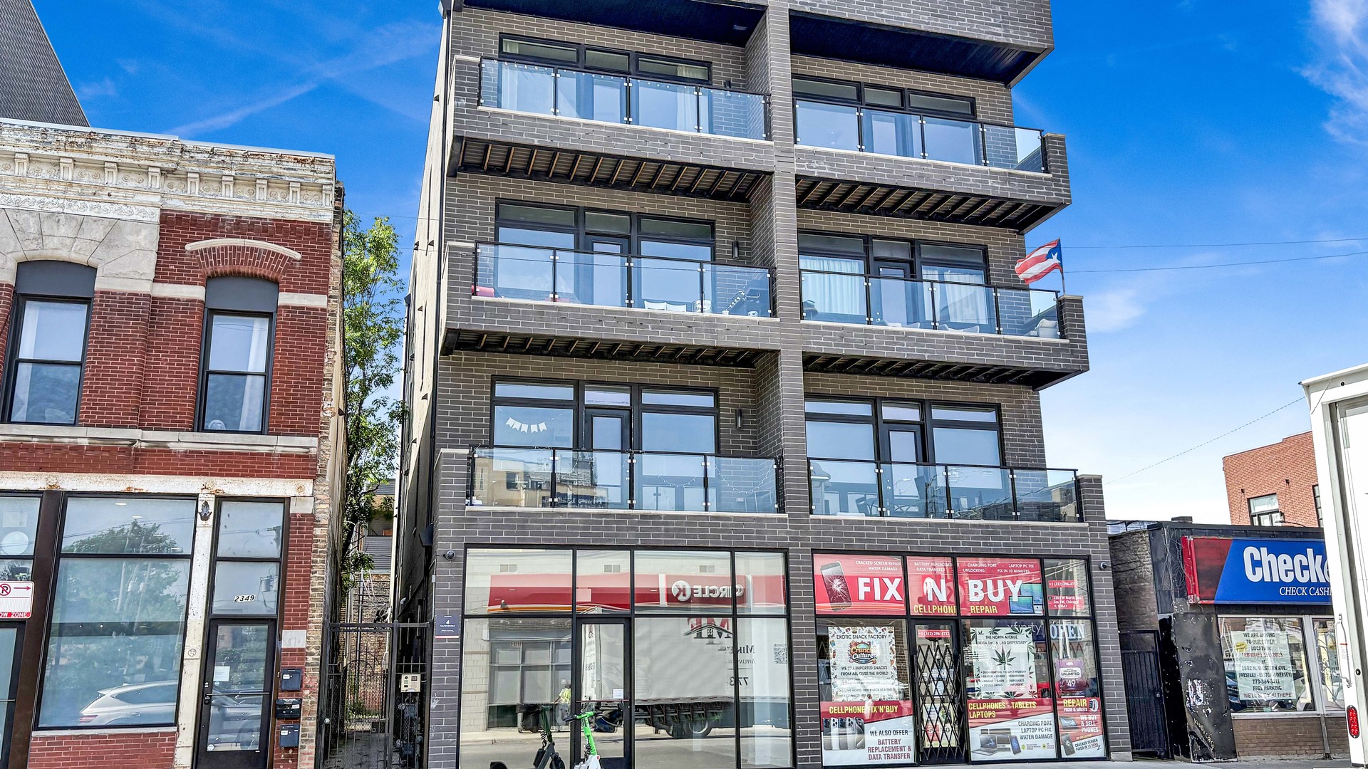 2351 W North Avenue Unit: 1