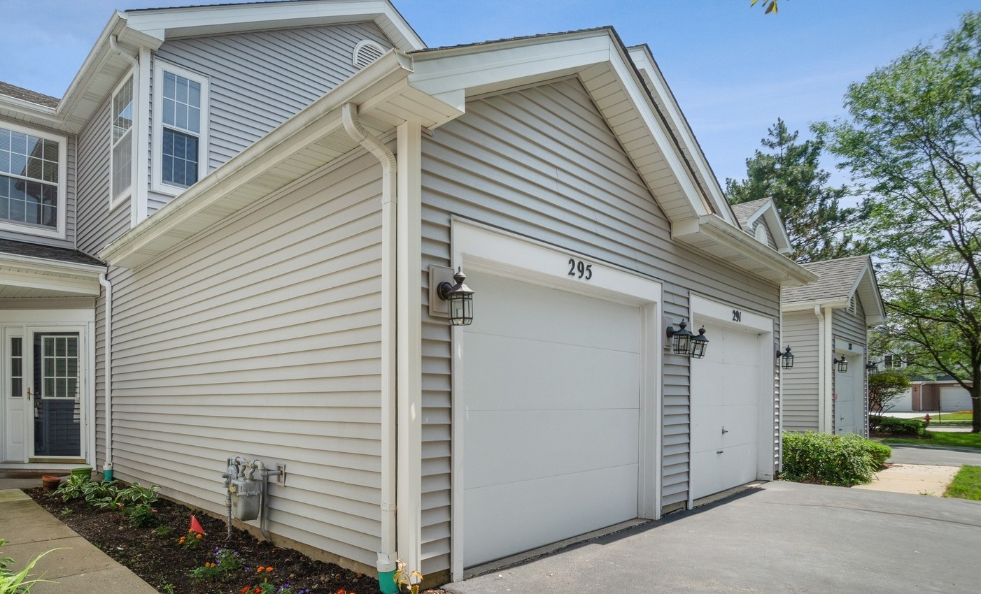 295 Hunterdon Court