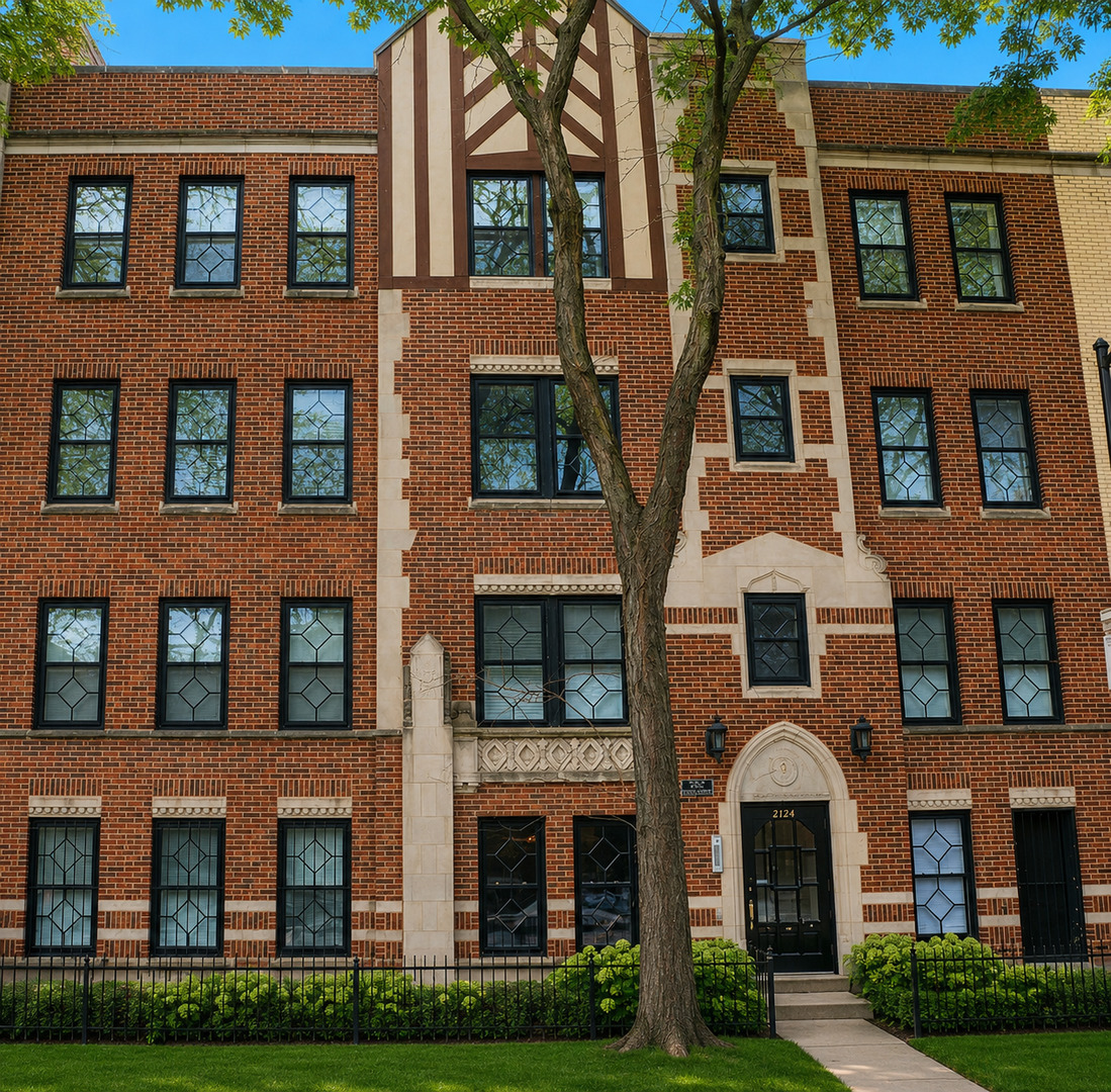 2124 N Hudson Avenue Unit: 302