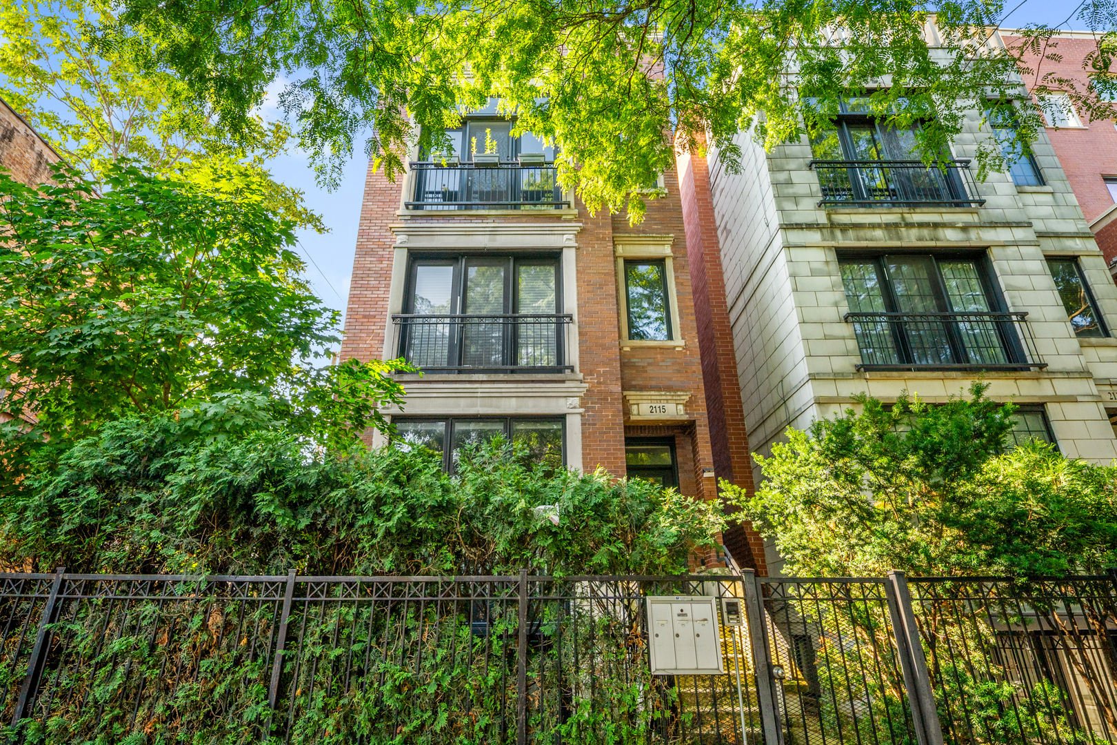 2115 W Crystal Street Unit: 2