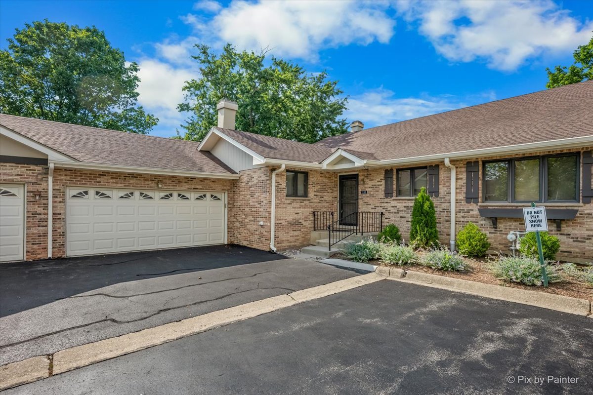 110 Villa Way Unit: 110