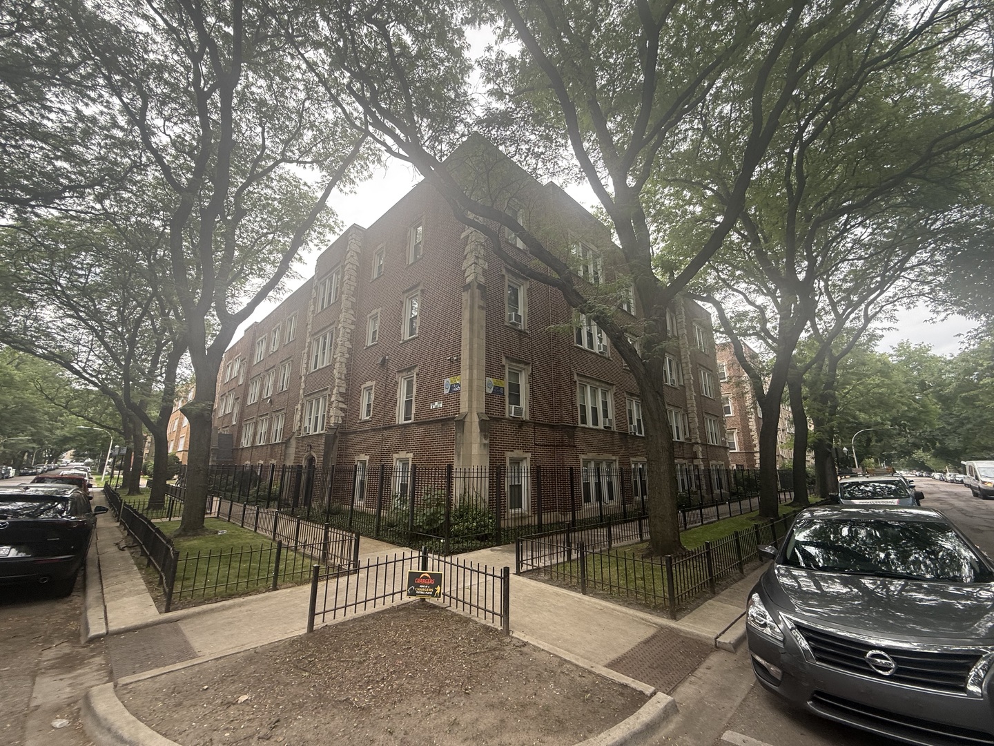 7342 N Damen Avenue Unit: 2