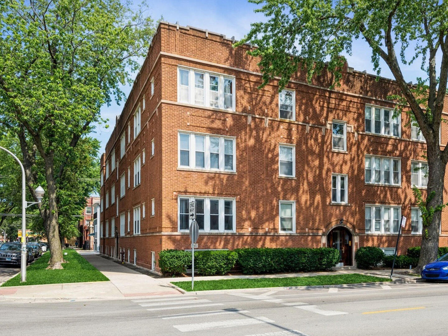 7209 N Damen Avenue Unit: 2