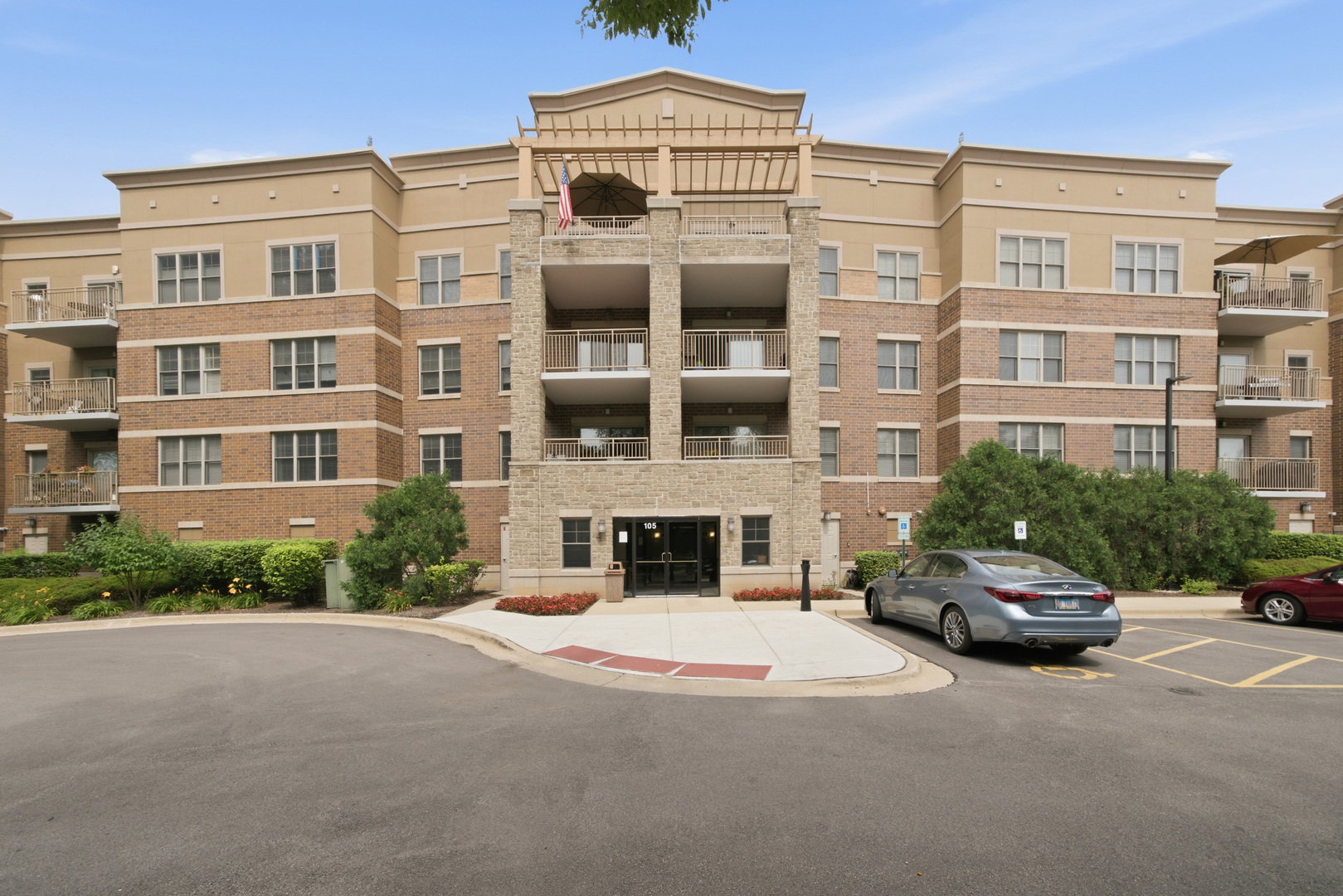 105 Lakeview Drive Unit: 209