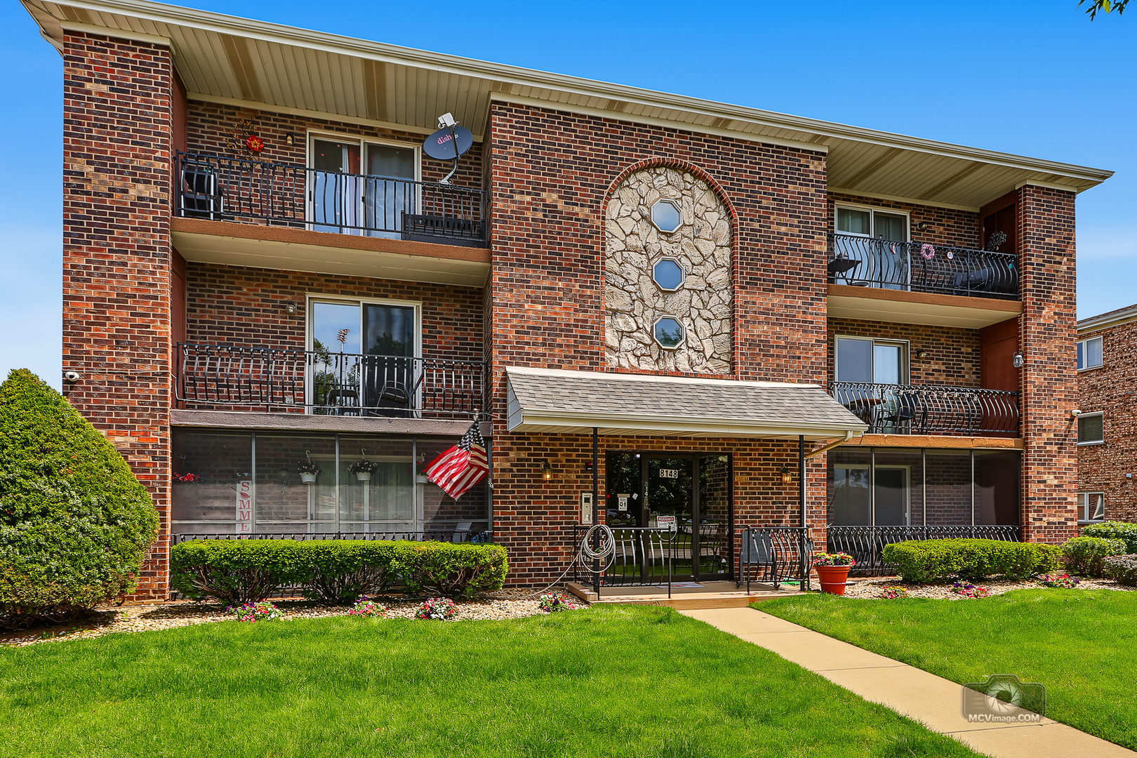 8148 169th Street Unit: 3E