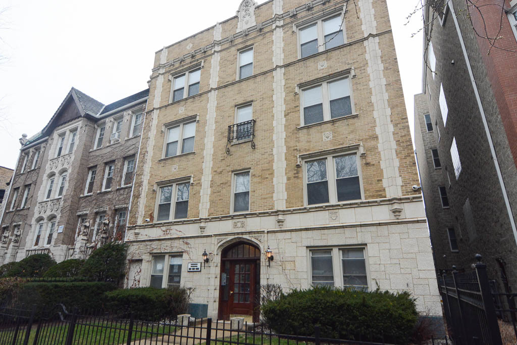 640 W WRIGHTWOOD Avenue Unit: 205