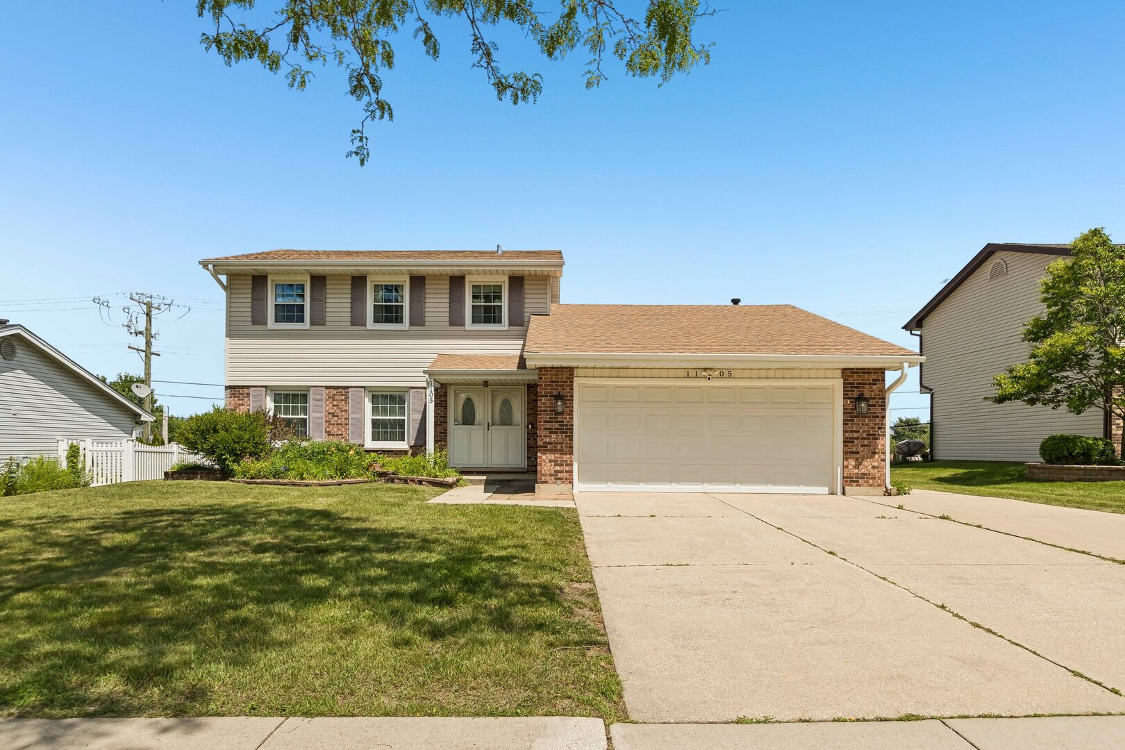 1105 E Point Drive