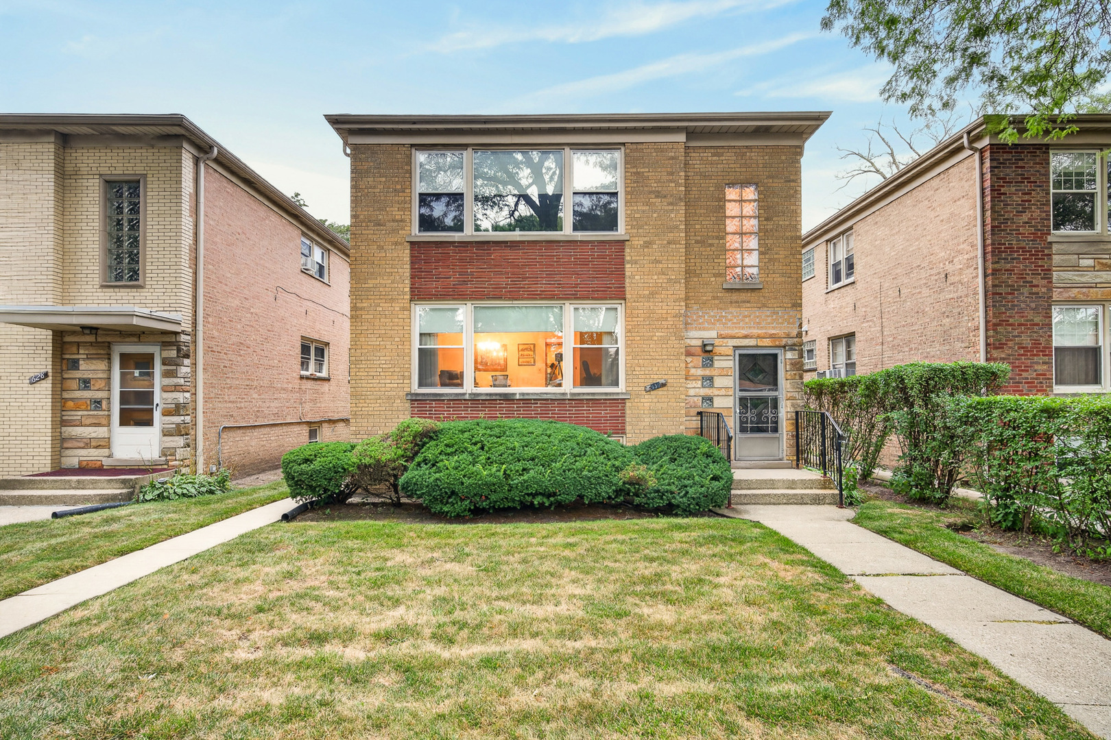 630 Dodge Ave, Evanston, IL 60202