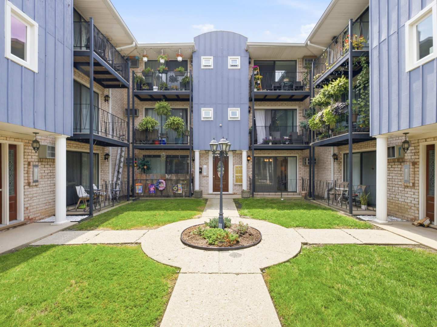 8517 W Catherine Avenue Unit: 181