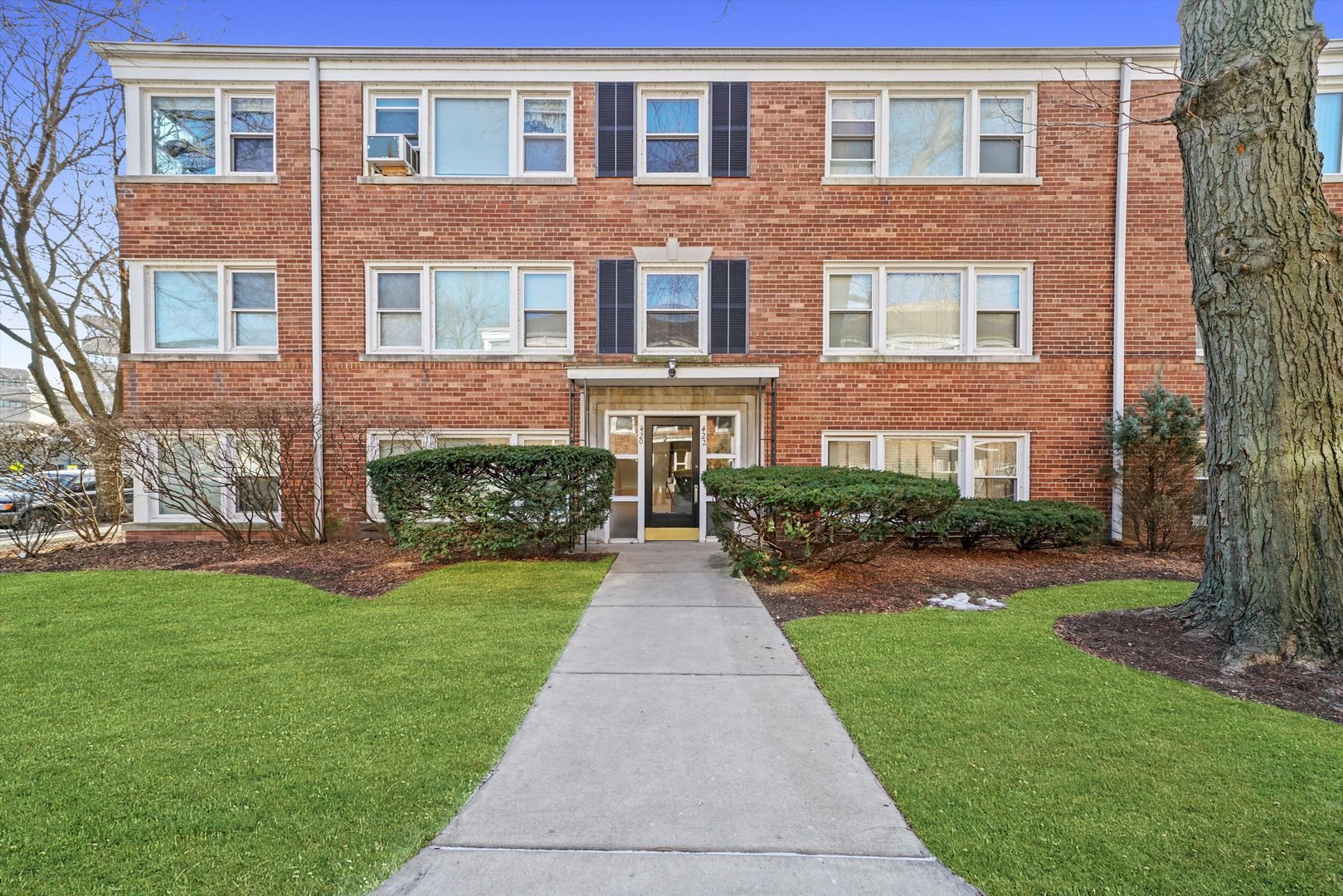 432 Elmwood Avenue Unit: 1