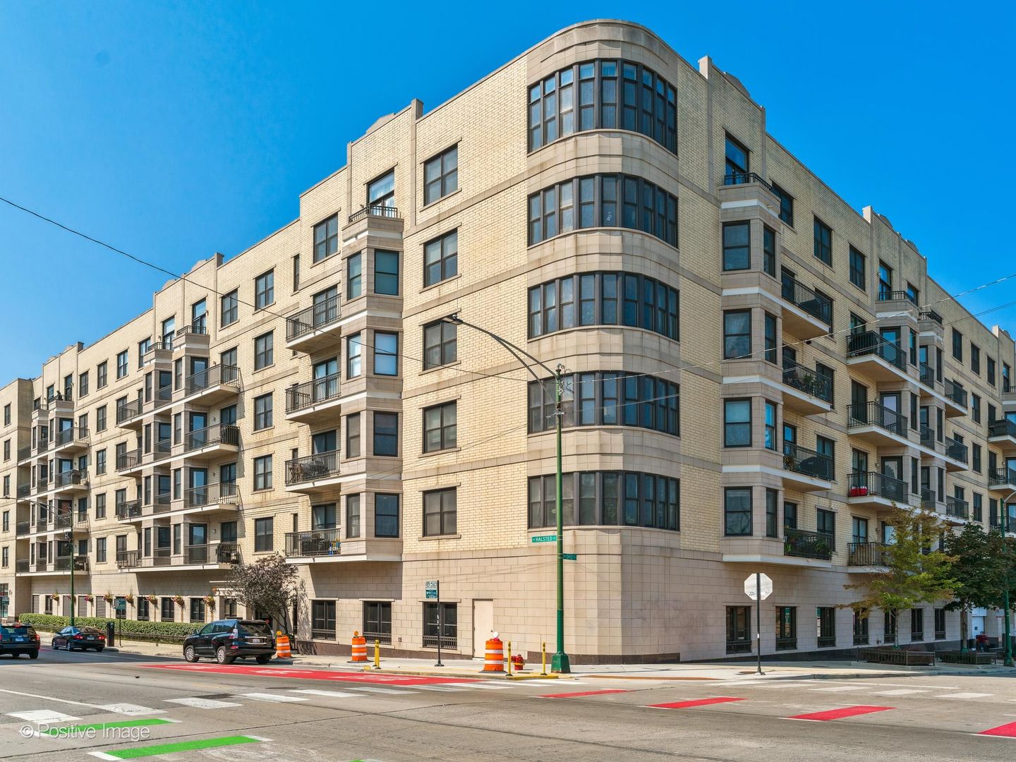 520 N HALSTED Street Unit: 400