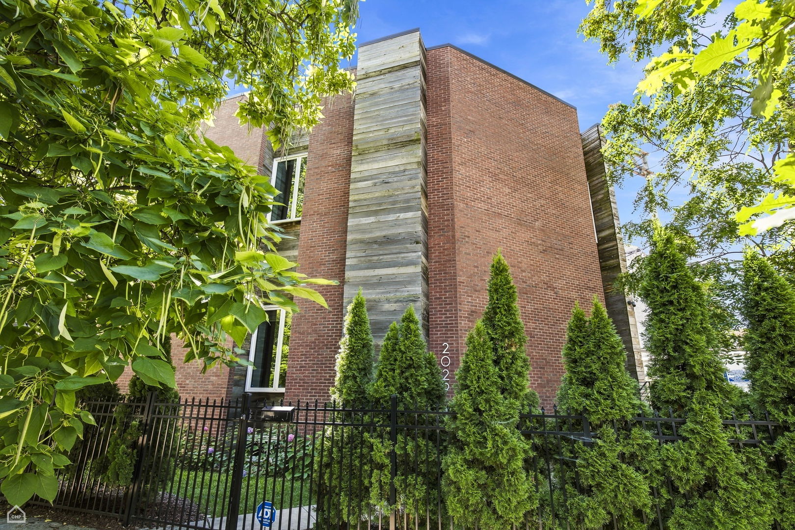 2029 W George Street