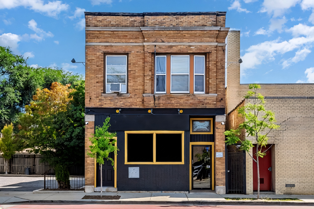 3243 N Western Avenue