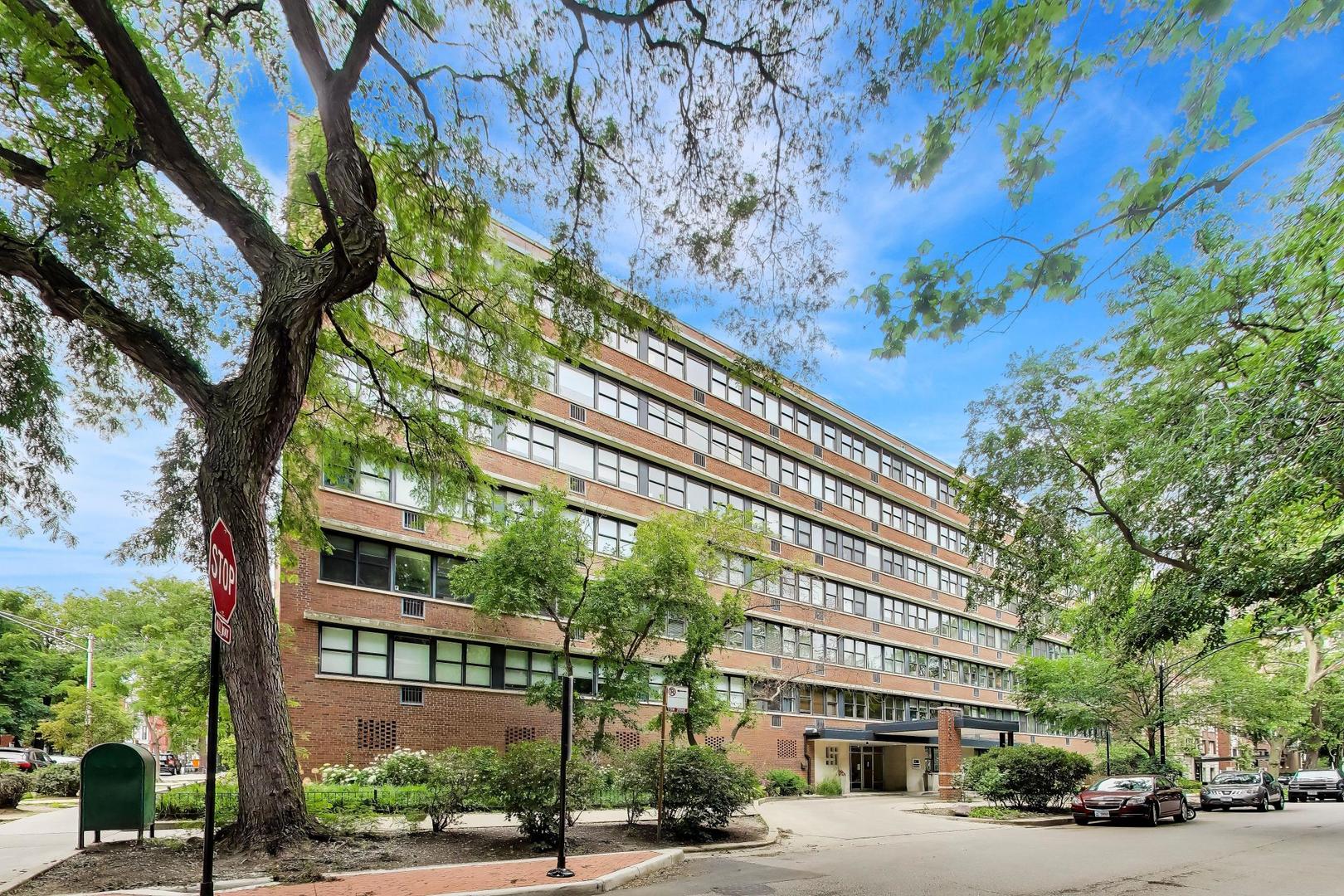 2300 N Commonwealth Avenue Unit: 2H