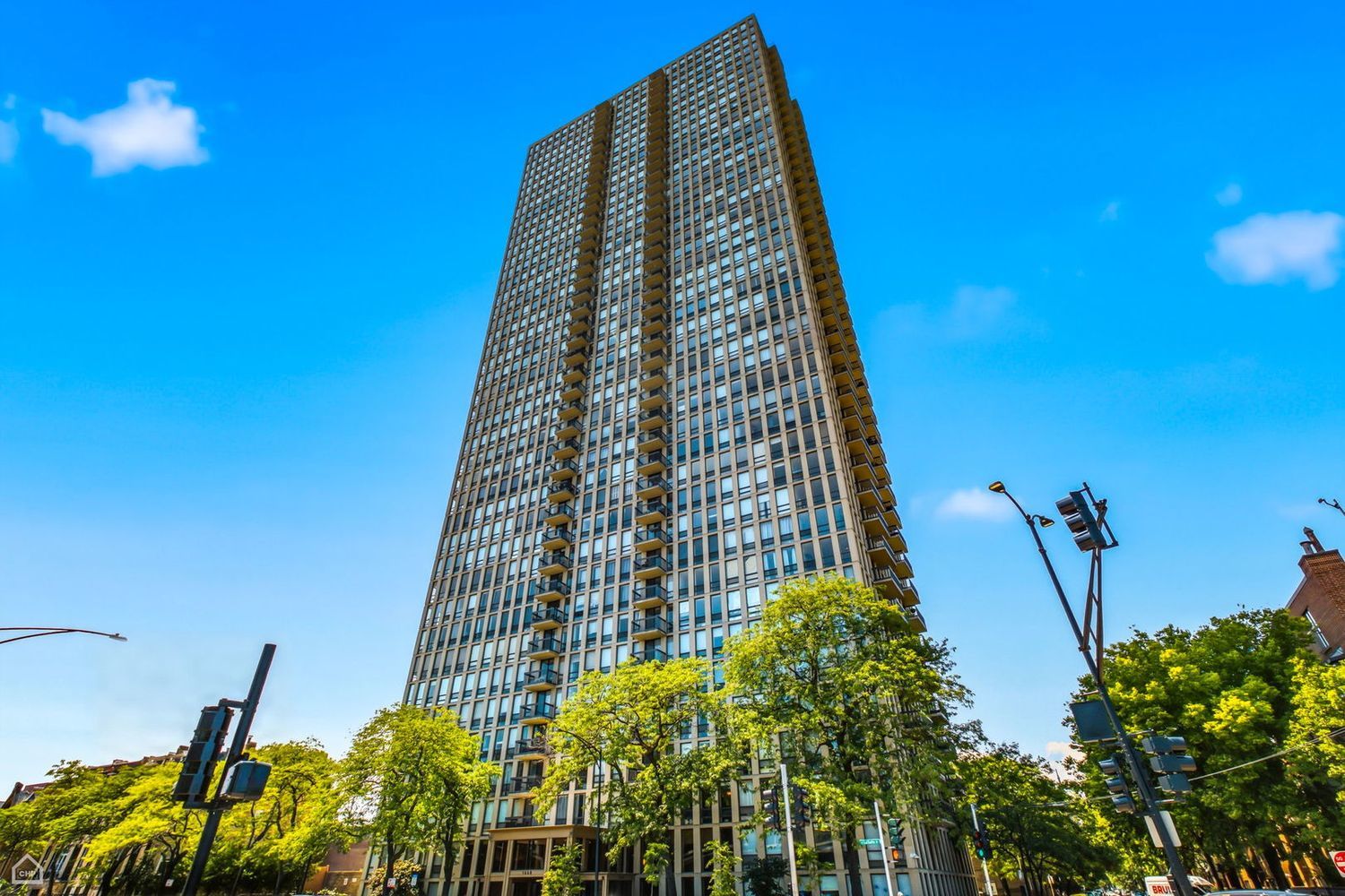 1660 N La Salle Drive Unit: 3911