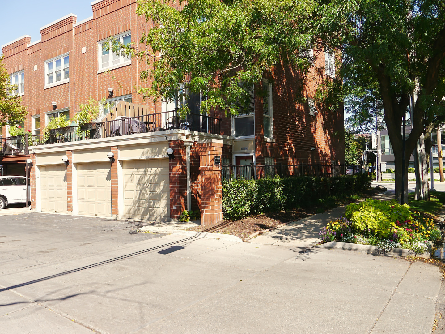 1781 W ALTGELD Street Unit: A