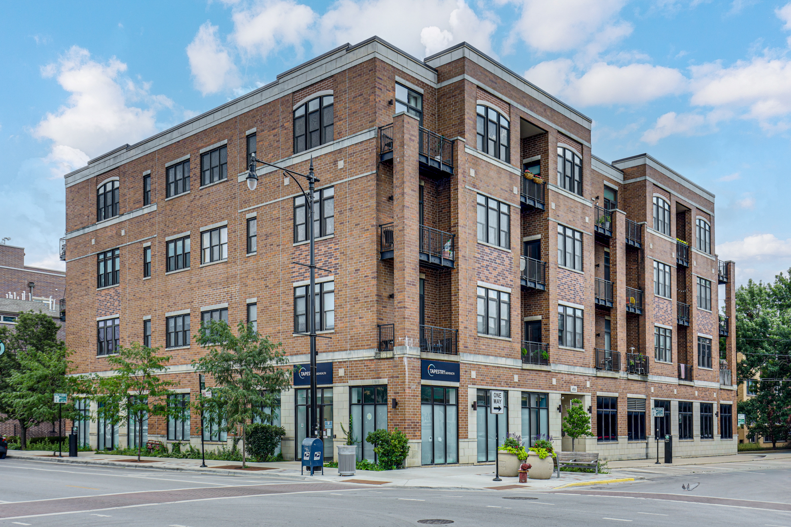 4755 N WASHTENAW Avenue Unit: 209