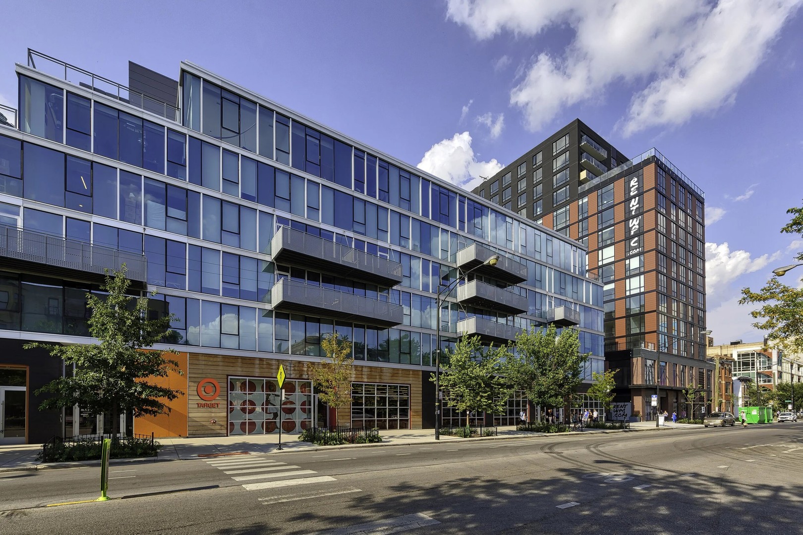 1640 W Division Street Unit: 902