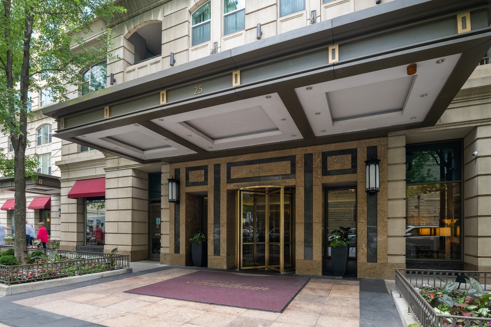 25 E SUPERIOR Street Unit: 2803