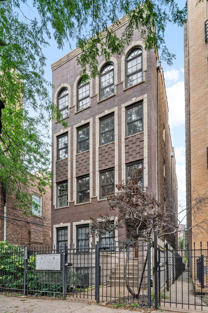1547 N Hudson Avenue Unit: 3