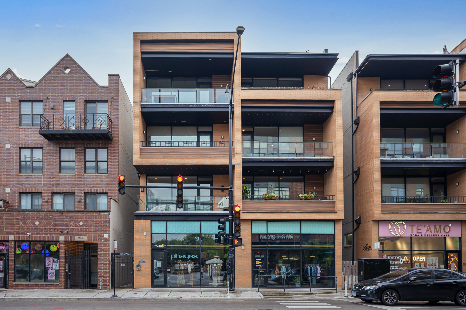 2503 N Milwaukee Avenue Unit: 3N