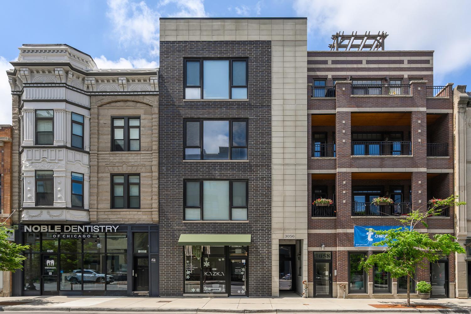 3056 N Lincoln Avenue Unit: 3
