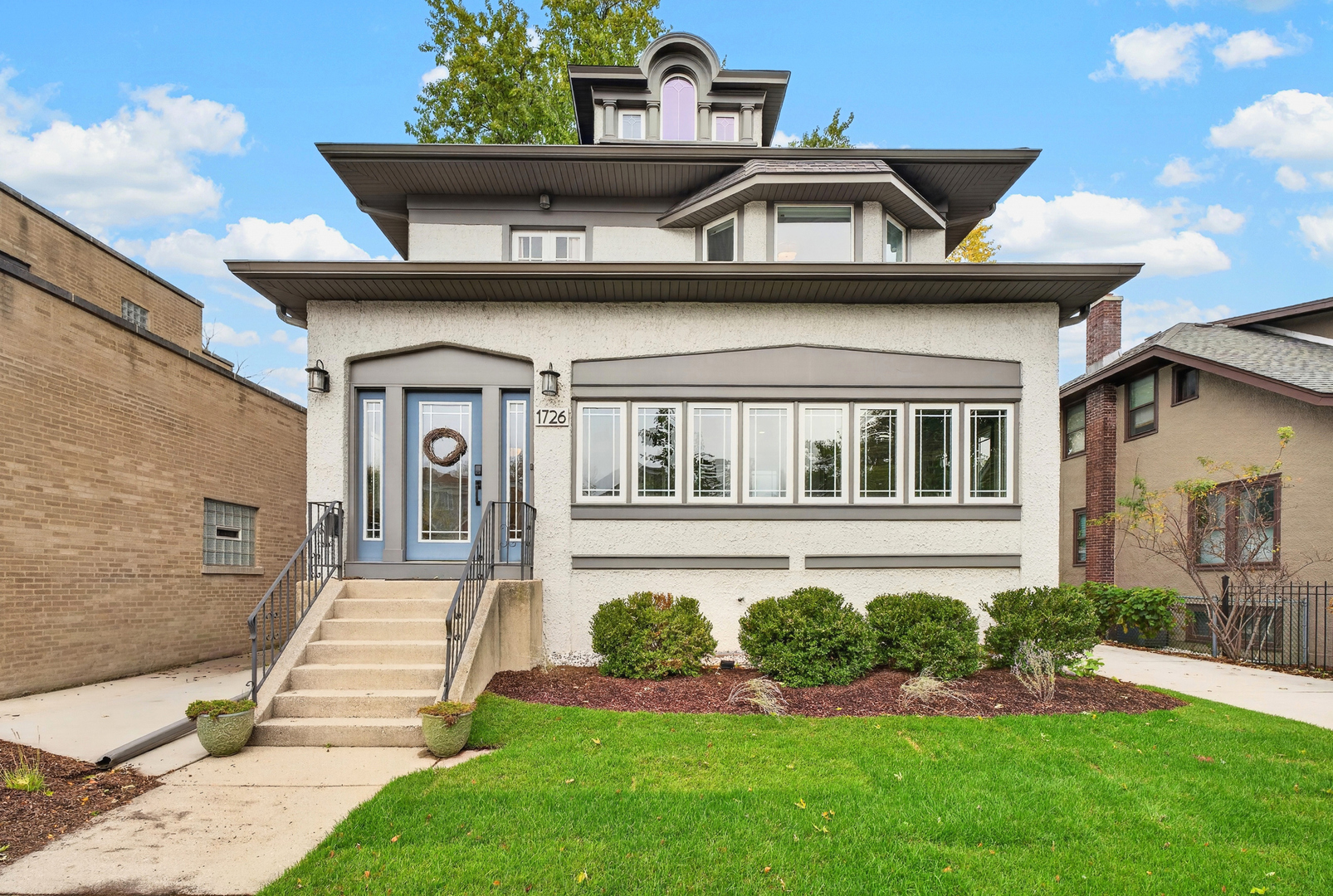 1726 W Jarvis Avenue