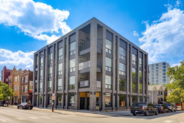 2072 N Western Avenue Unit: PH-401