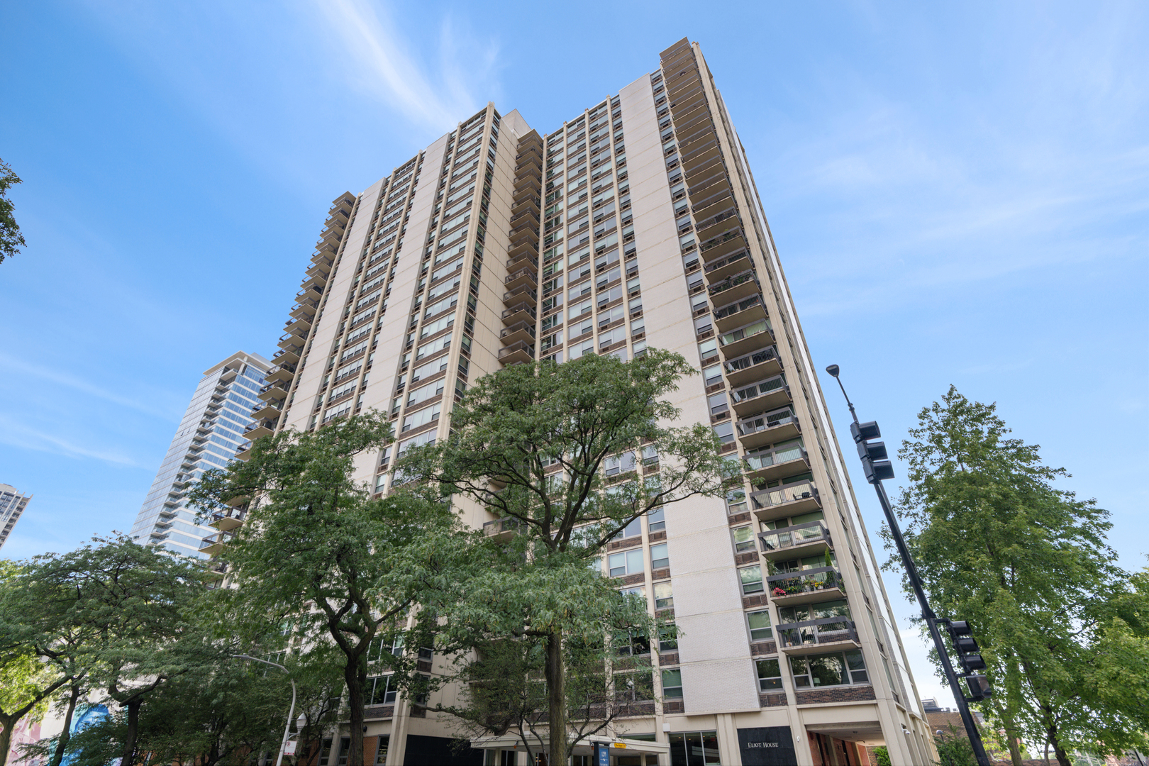 1255 N Sandburg Terrace Unit 2305