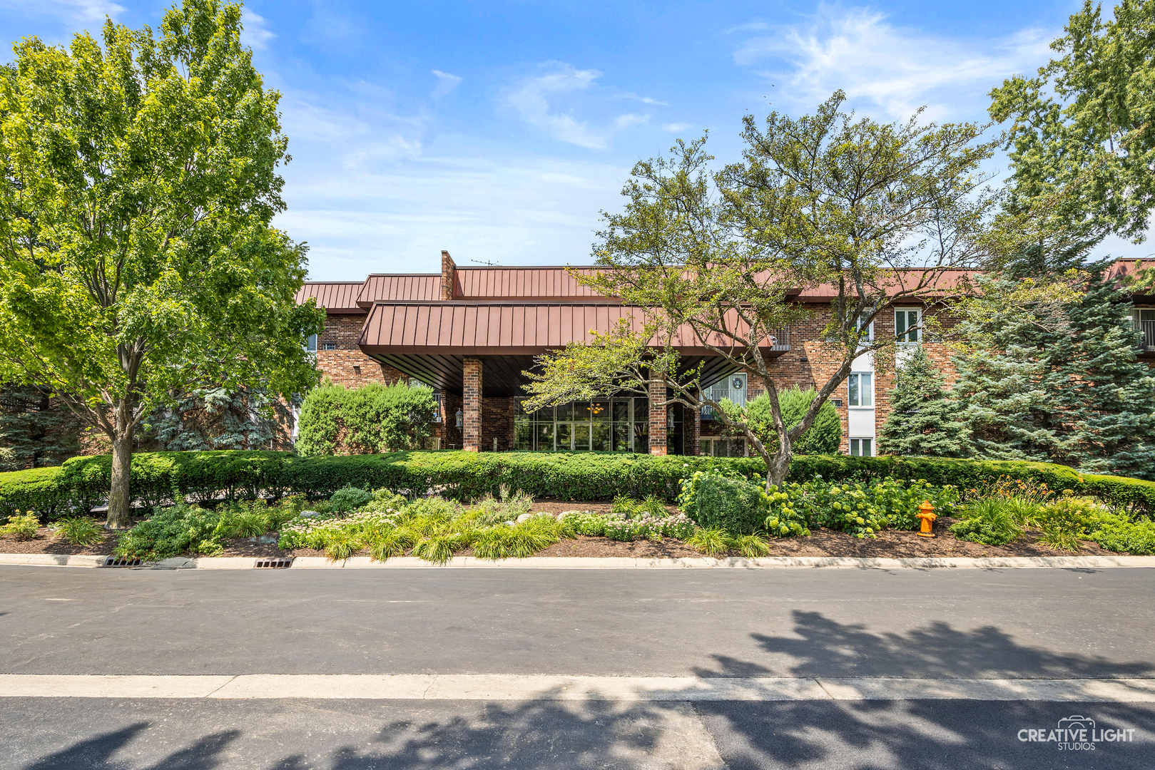 1049 W Ogden Avenue Unit 207