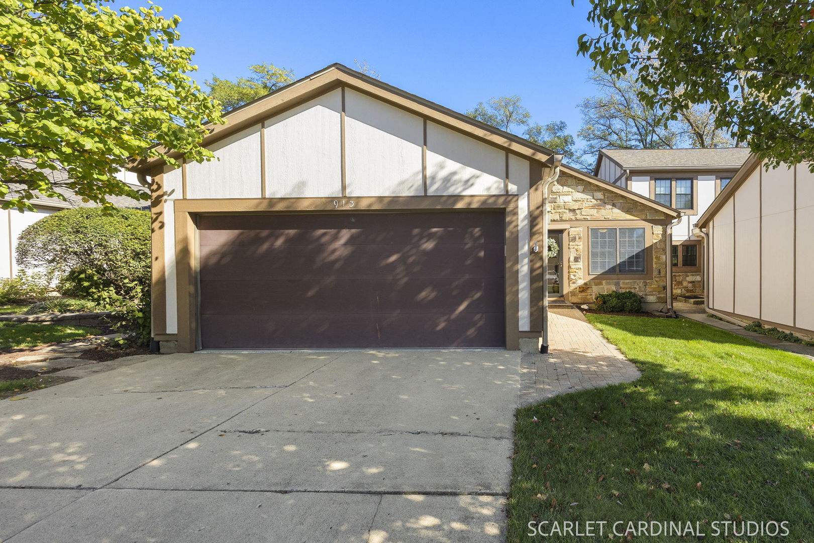 913 Wheaton Oaks Drive