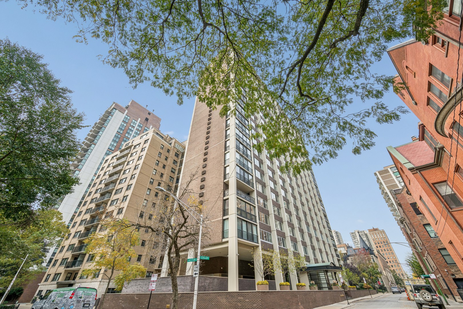 1 E Schiller Street Unit 20d