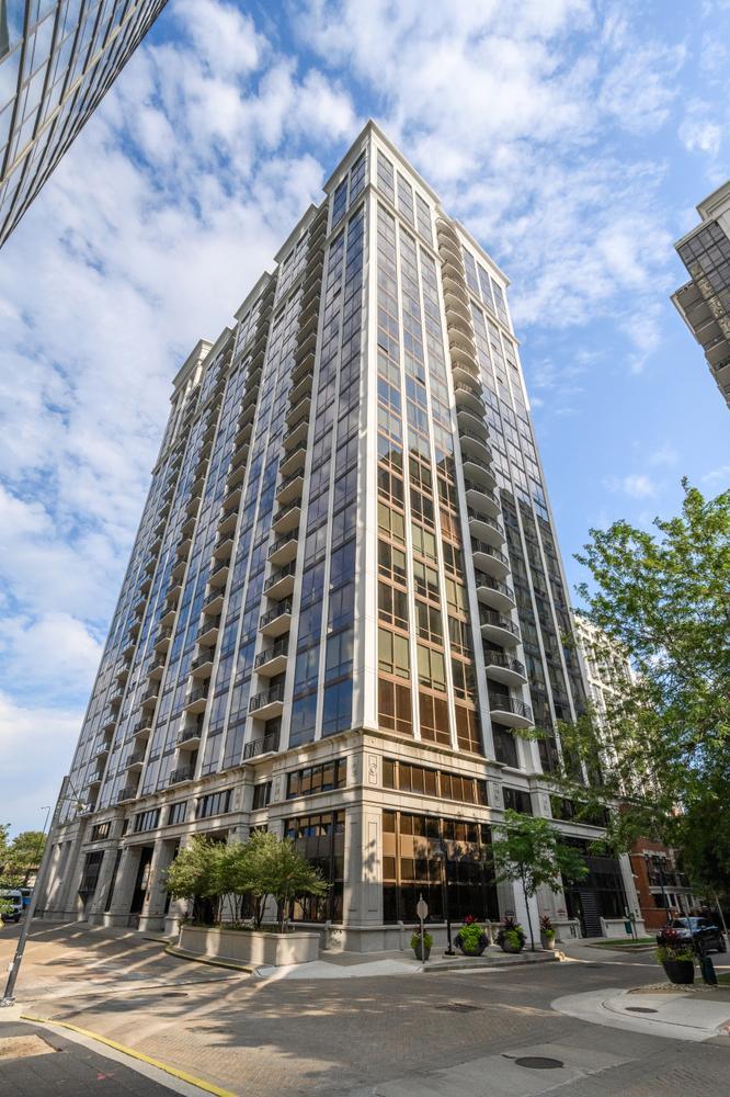 233 E 13th Street Unit 904