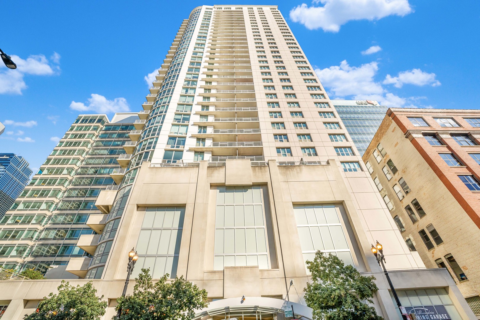 125 S Jefferson Street Unit 607