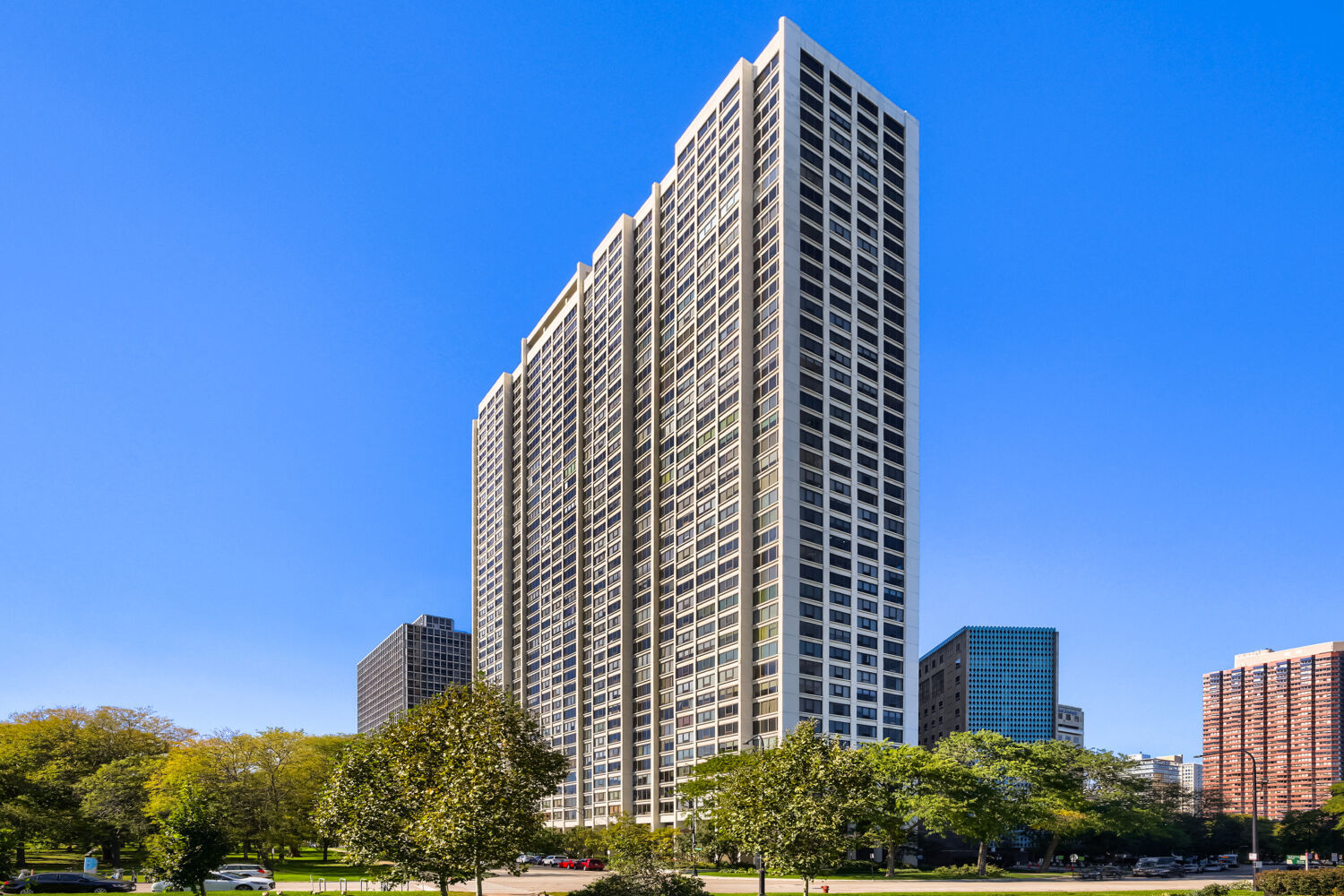 2800 N Lake Shore Drive Unit 2001