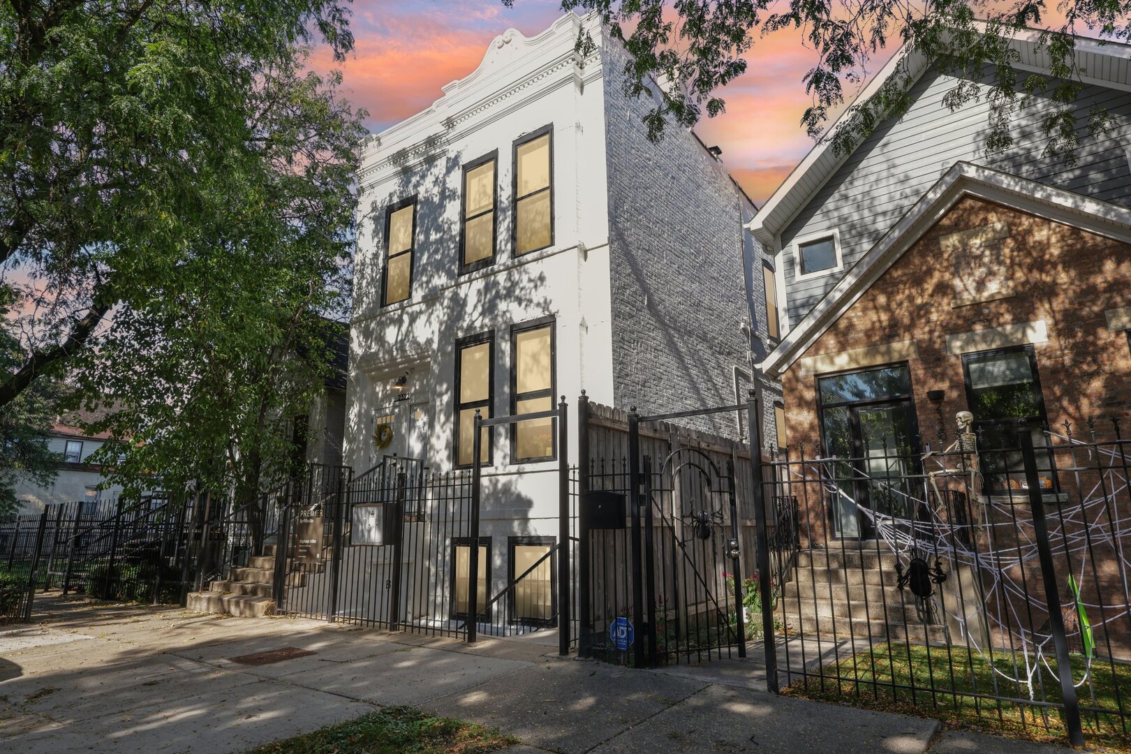 2322 W Montana Street