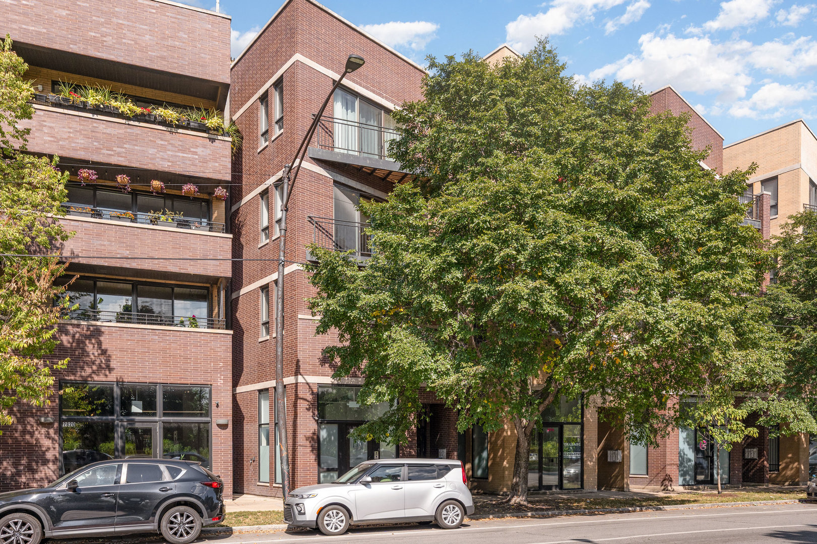 2818 W Chicago Avenue Unit 2