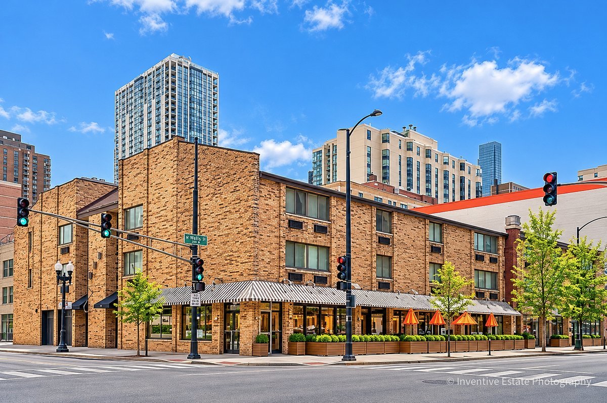 163 W Division Street