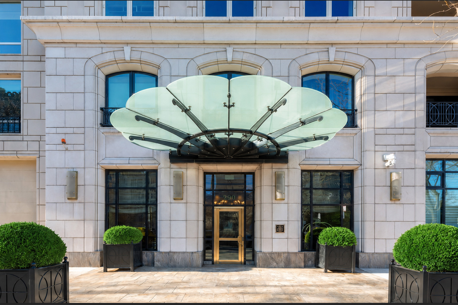 840 N Lake Shore Drive Unit 401