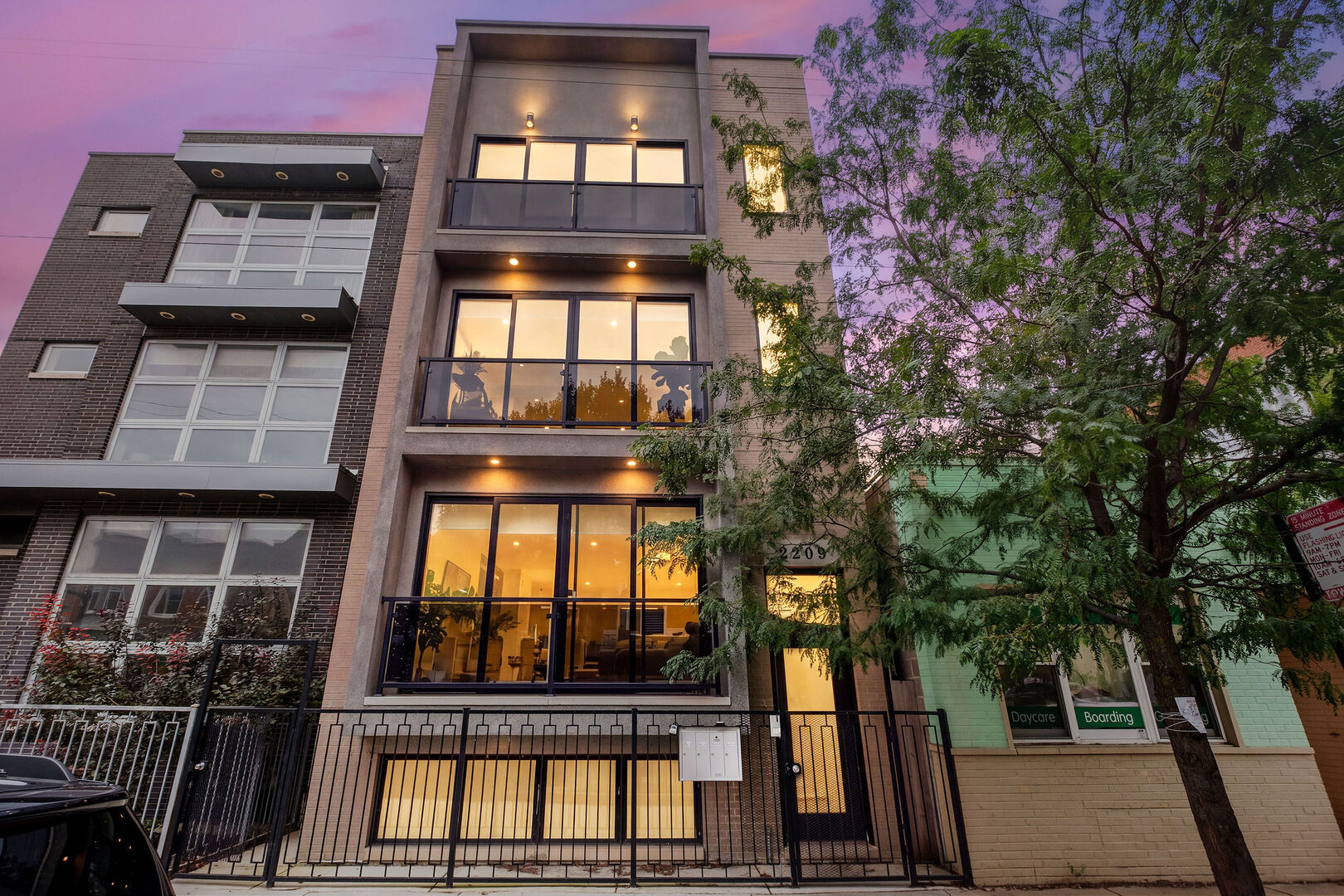 2209 W Belmont Avenue Unit 2