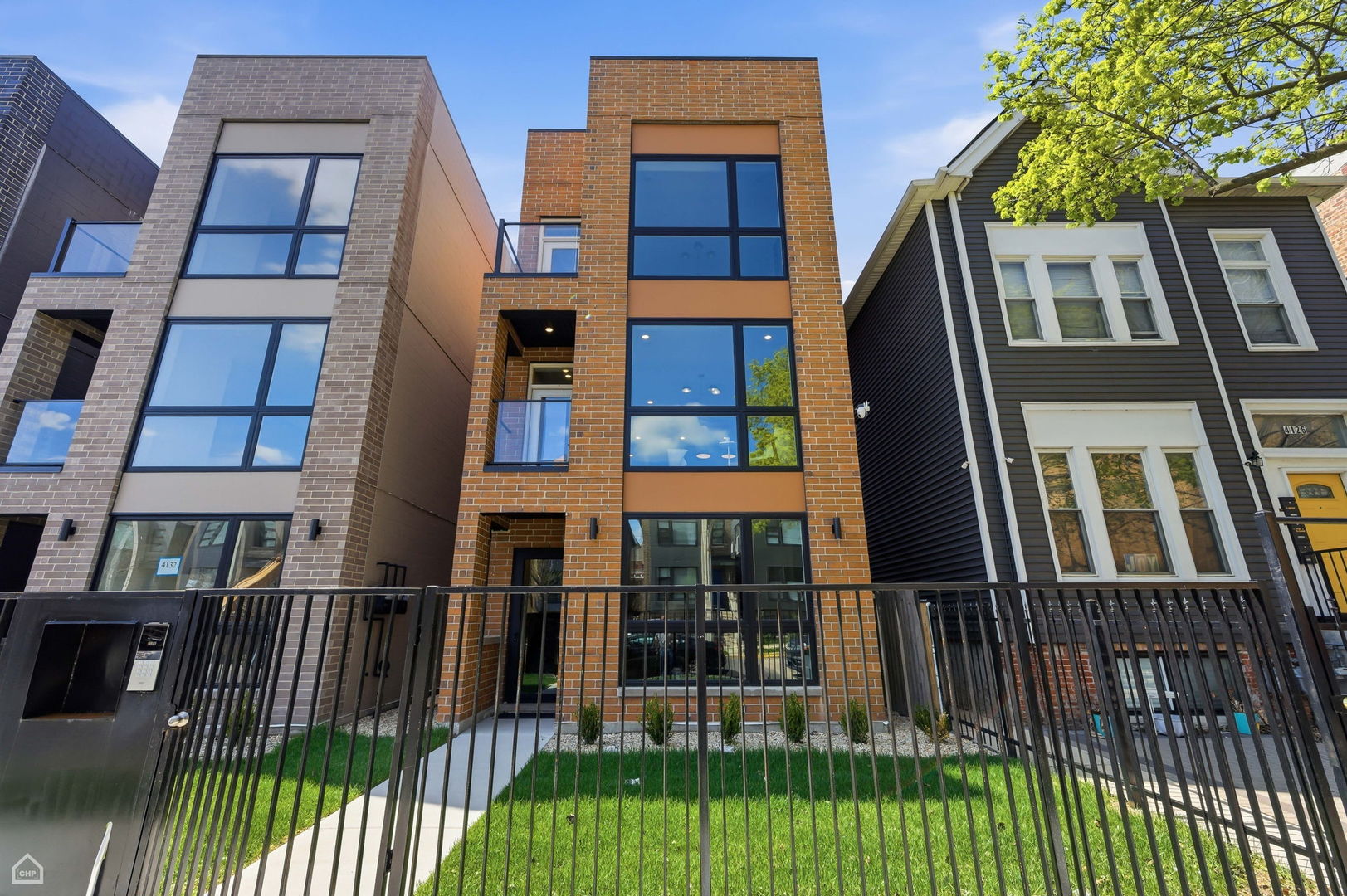 4132 S Calumet Avenue Unit 201